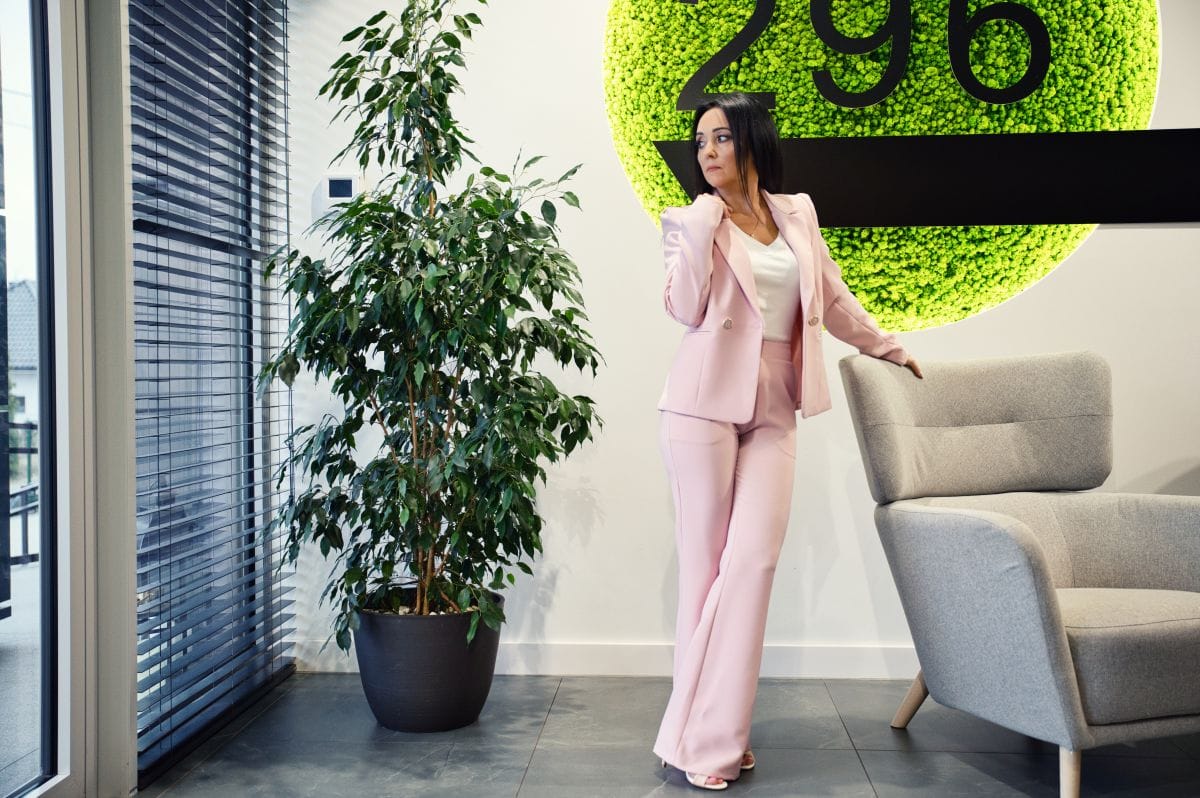 Lena-rose-DSC_3368-1200 Lena-rose-DSC_3368-1200