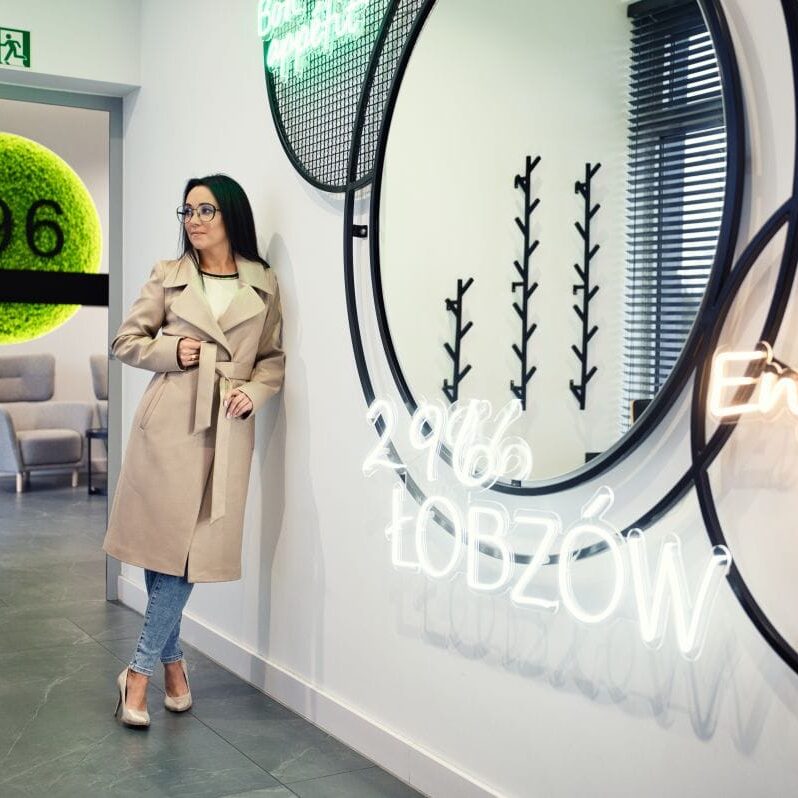 Miena-camel-DSC_3218-1200